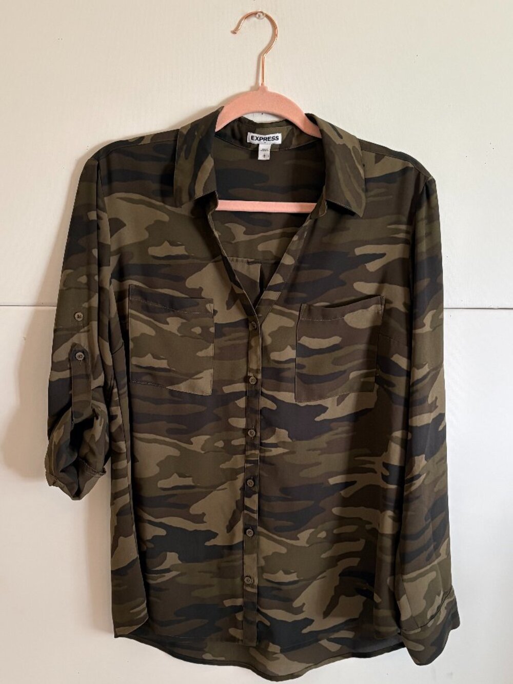 Express Shirt Womens Small Camo Sheer Roll Tab Button Up Blouse Size Large - Picture 5 of 7